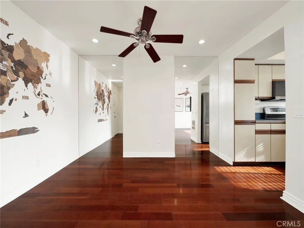 Photo of 5000 S Centinela Ave #337, Los Angeles, CA 90066 (MLS # SR26020003)