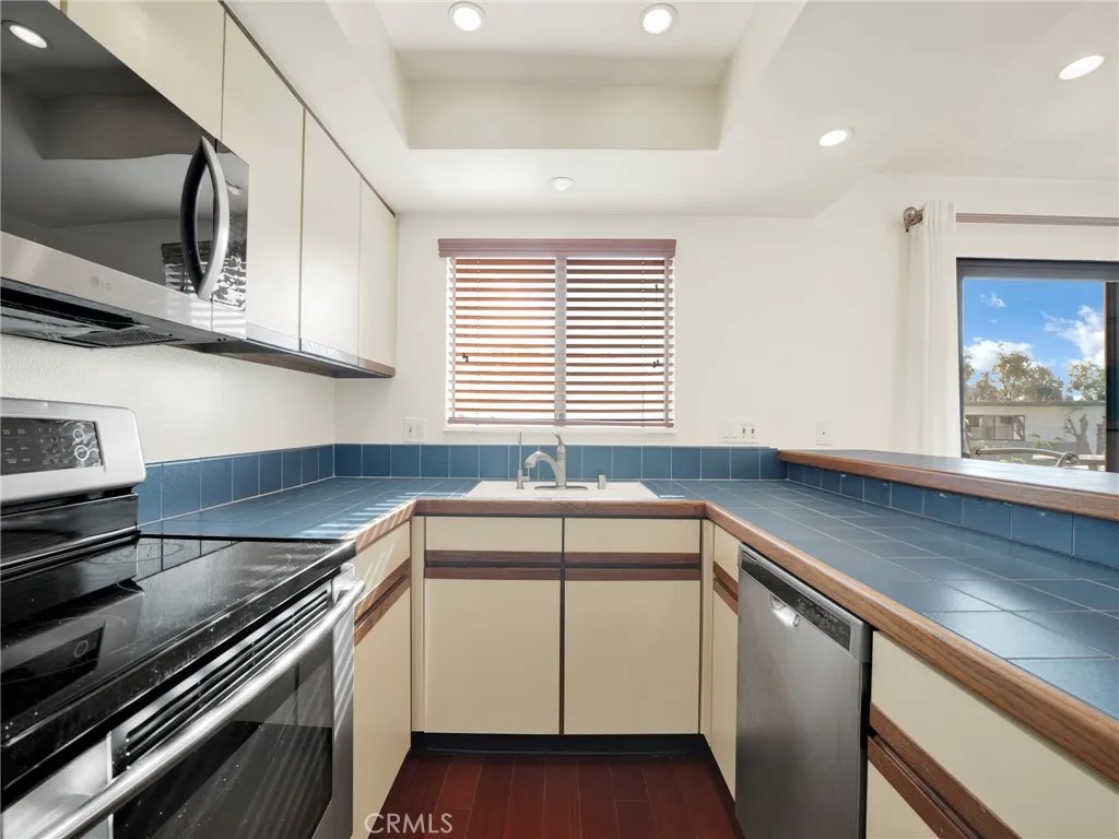 5000 S Centinela 337