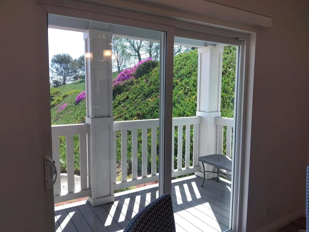 525 W El Norte Parkway 348