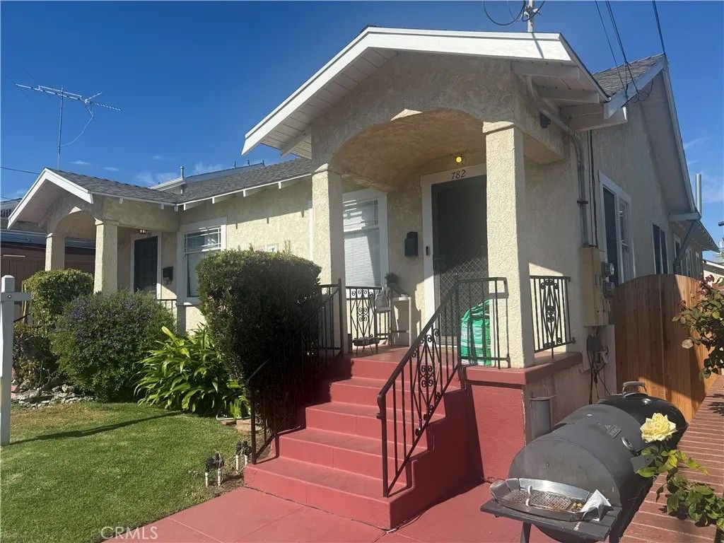Photo of 782 W 14th Street, San Pedro, CA 90731 (MLS # SB26043257)