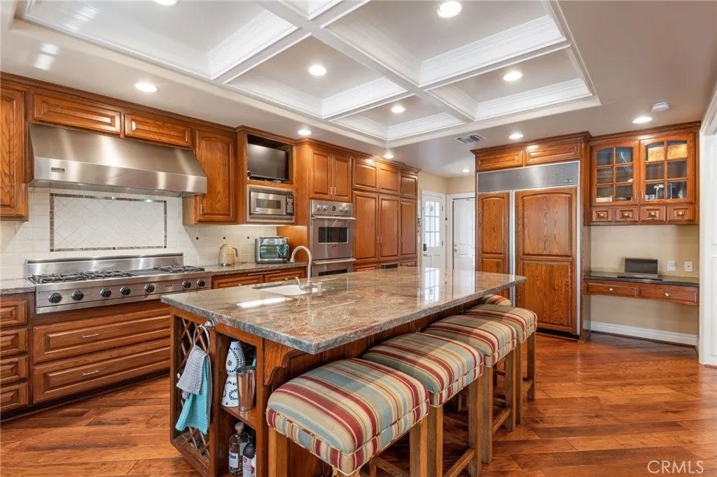 3249 N Rancho La Carlota
