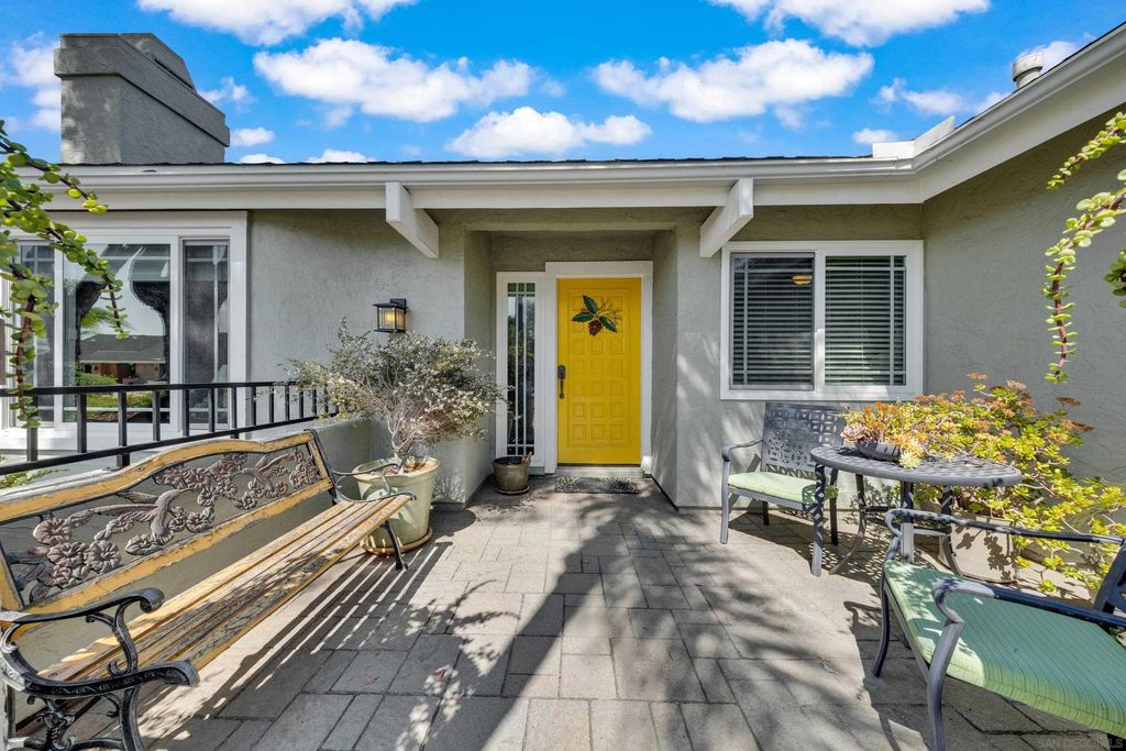 Photo of 810 Madison Ave, Escondido, CA 92026 (MLS # 260007375)