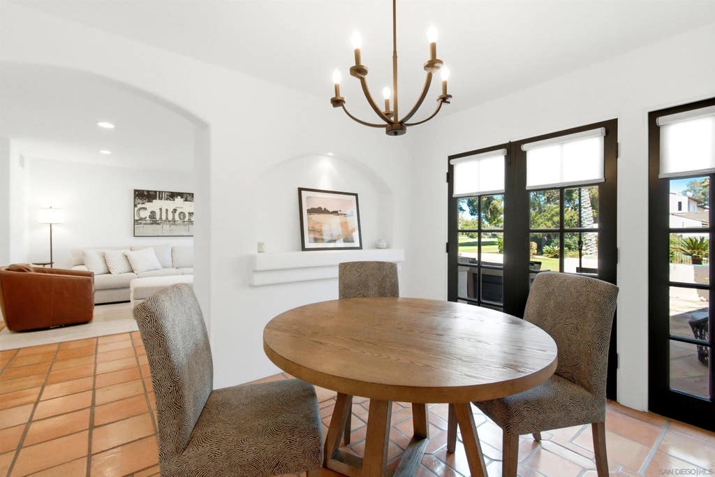 Photo of 137 Via Coronado, Rancho Santa Fe, CA 92091 (MLS # 260018280)