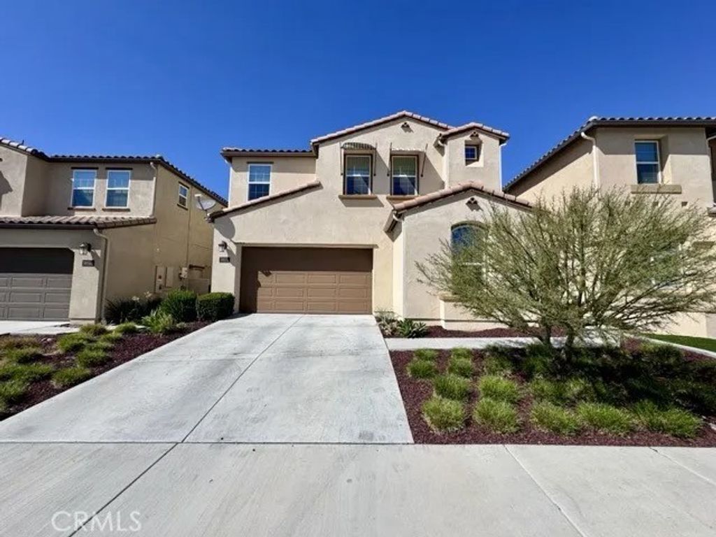 Photo of 38572 Rosegate Place, Murrieta, CA 92563 (MLS # SW25202474)