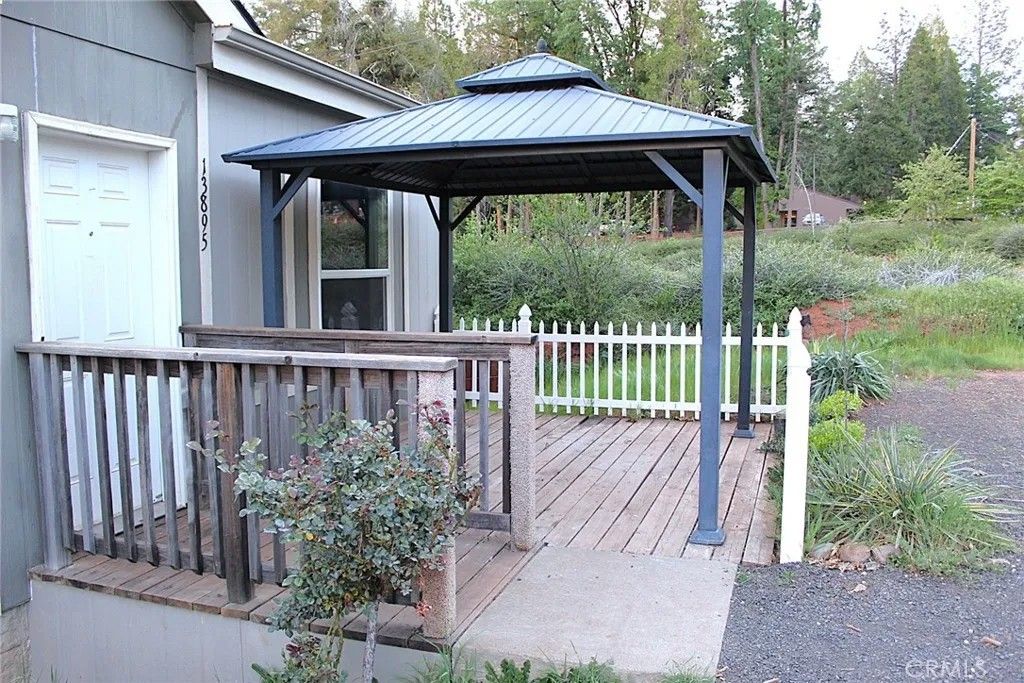 Photo of 13895 S Park Dr, Magalia, CA 95954 (MLS # PA26023697)