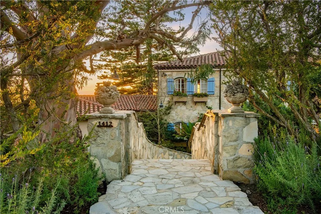 1412 Lower Paseo La Cresta