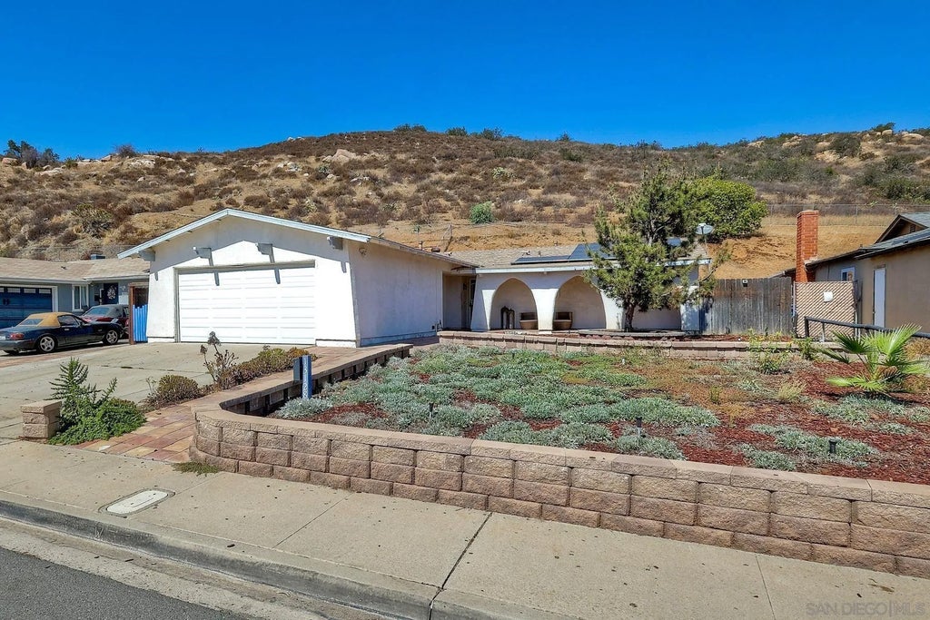 Photo of 13128 Casa Grande Ave, Lakeside, CA 92040 (MLS # 260024411)