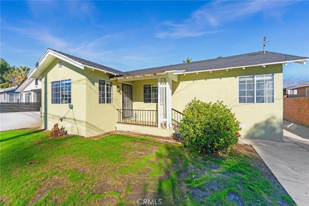 Photo of 1377 Belle St, San Bernardino, CA 92404 (MLS # CV26050444)