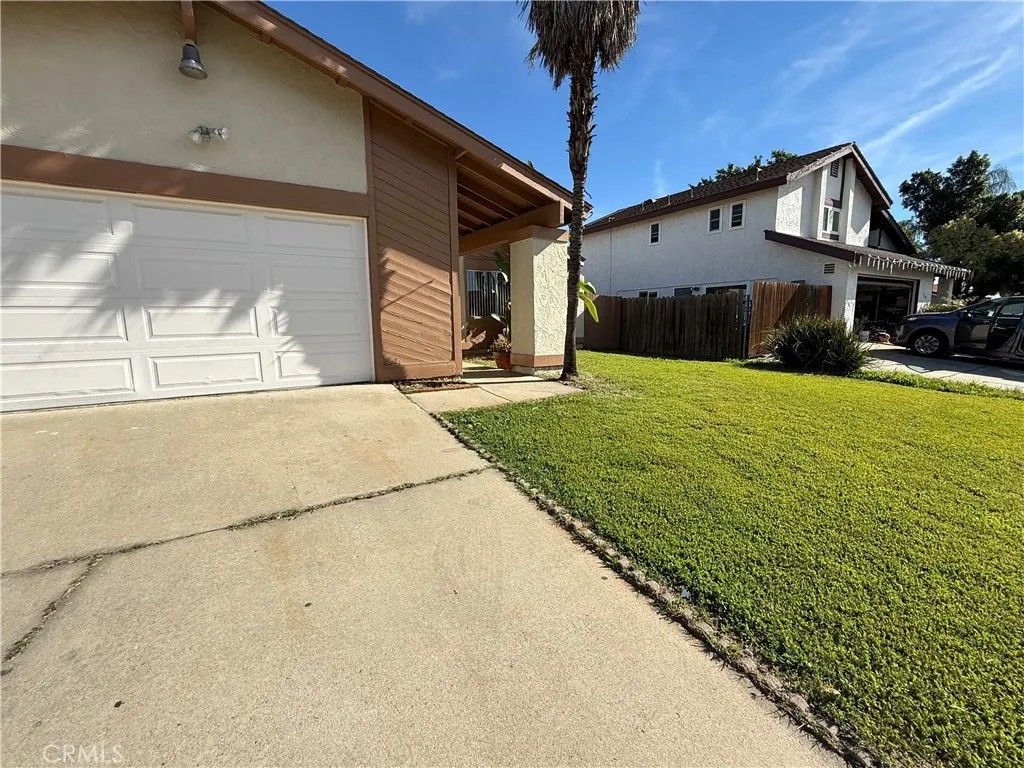 Photo of 1256 Armstrong Cir, Escondido, CA 92027 (MLS # SW26014806)