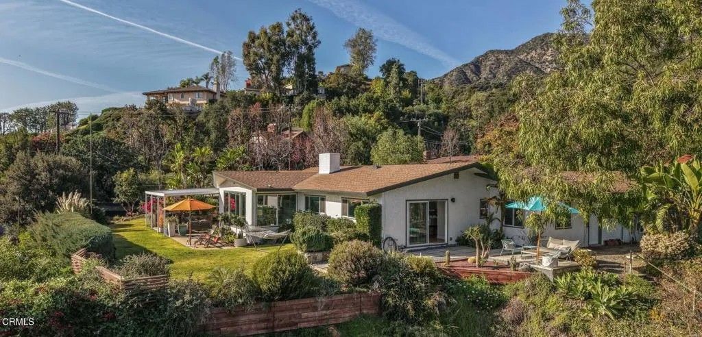 Photo of 1091 Briarcliff Road, Monrovia, CA 91016 (MLS # P1-26920)