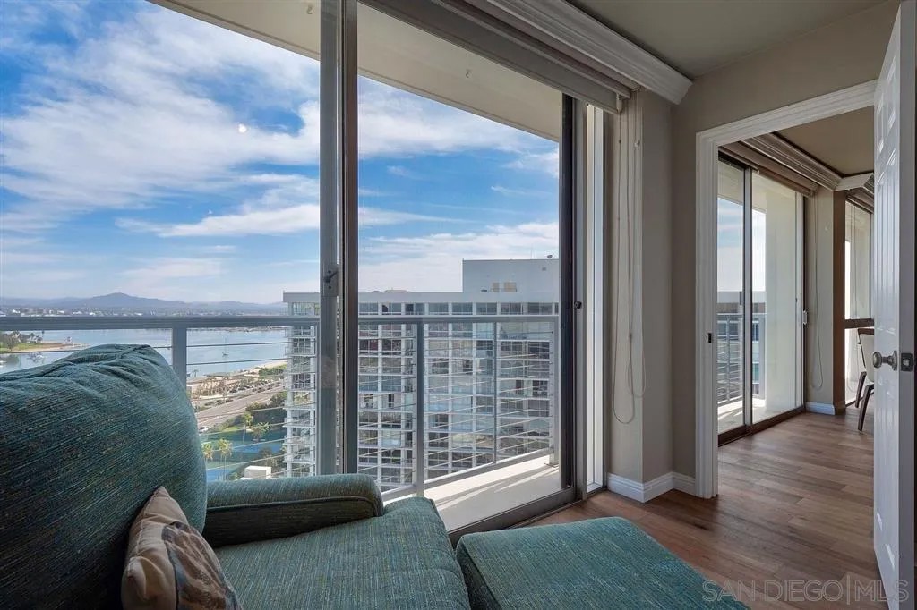 1720 Avenida Del Mundo 1607