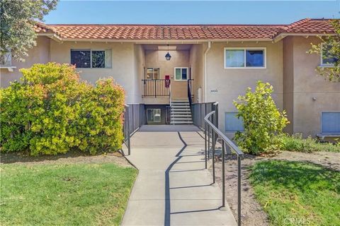 Photo of 3033 Via Vista #P, Laguna Woods, CA 92637 (MLS # OC26054886)