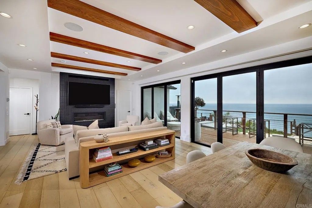 Photo of 1472 NEPTUNE Avenue, Encinitas, CA 92024 (MLS # NDP2603279)