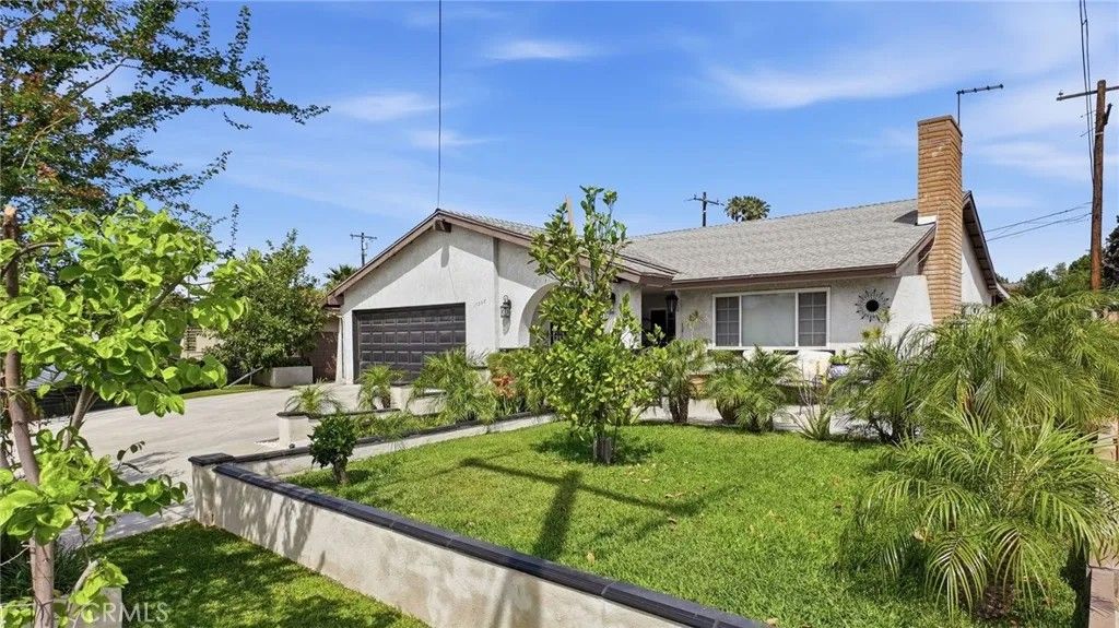 Photo of 17398 El Molino St, Bloomington, CA 92316 (MLS # IG26069572)