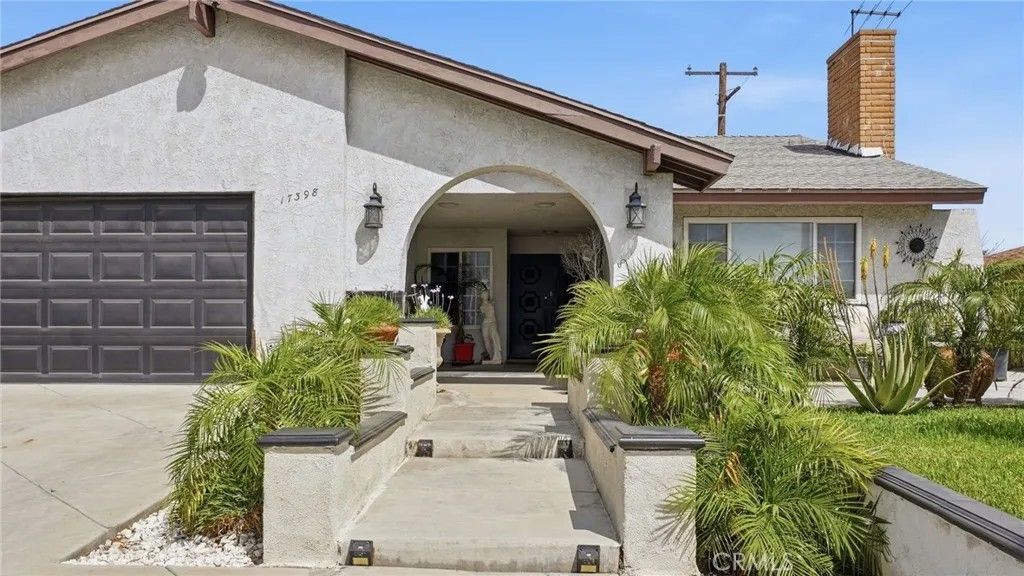 Photo of 17398 El Molino St, Bloomington, CA 92316 (MLS # IG26069572)