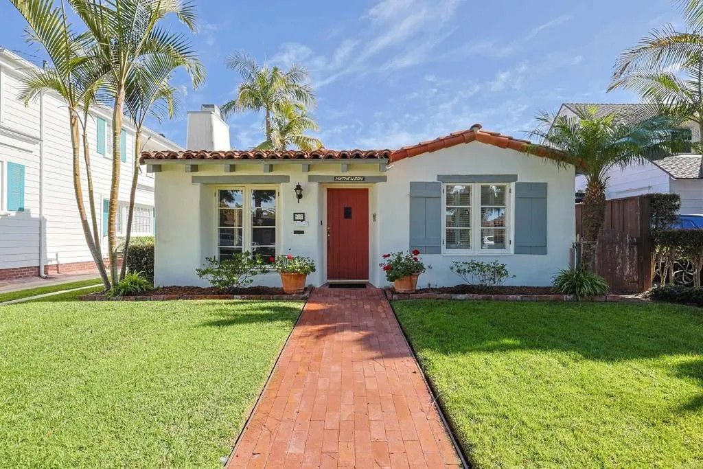 Photo of 817 Margarita Ave, Coronado, CA 92118 (MLS # PTP2601070)