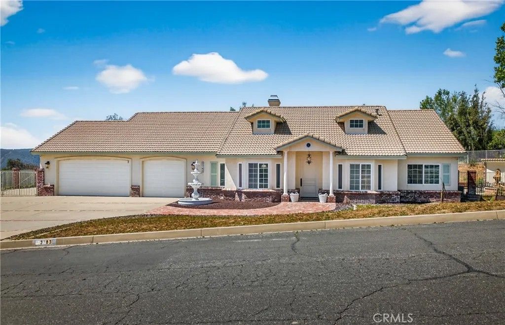 Photo of 3783 W Meyers Rd, San Bernardino, CA 92407 (MLS # IG26047760)