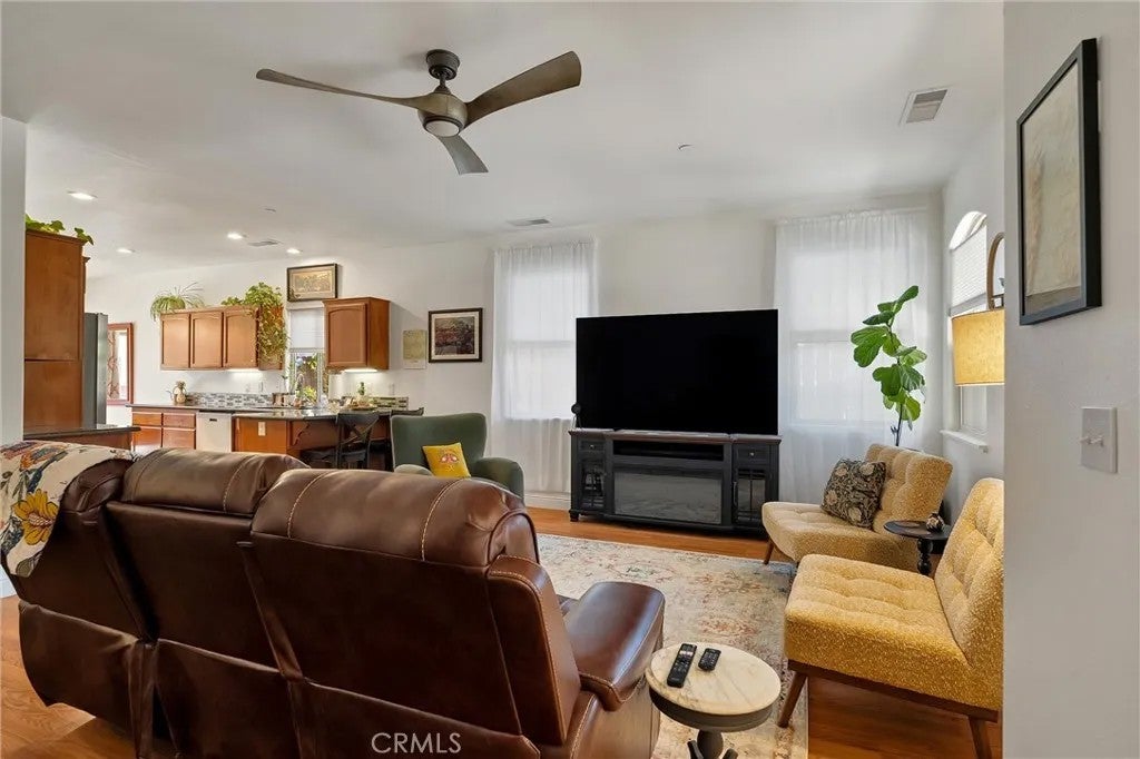 2405 Campbell