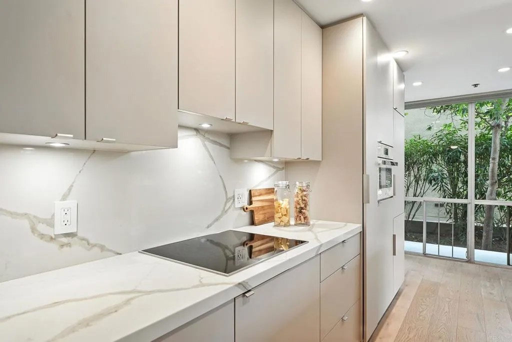 800 PROSPECT Street 1F