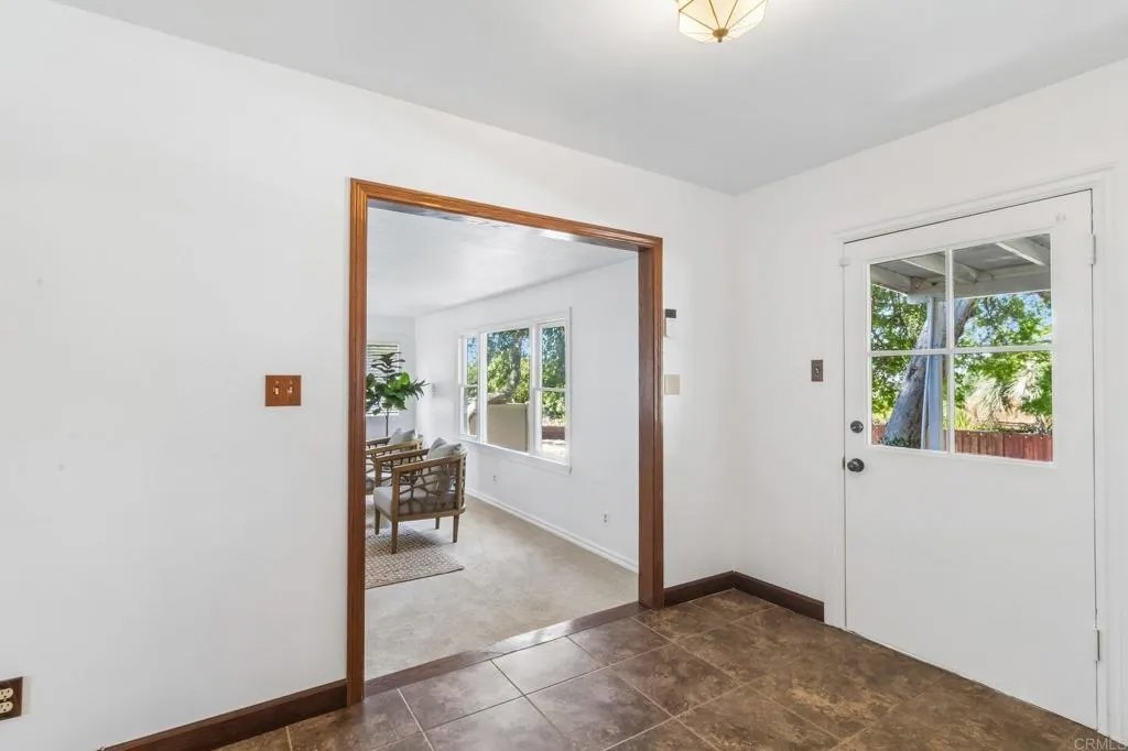916 Sunset Dr