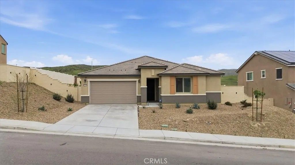 Photo of 4236 Ladrillo St, Lake Elsinore, CA 92530 (MLS # SW26028304)