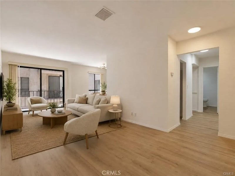7300 Franklin Avenue 354