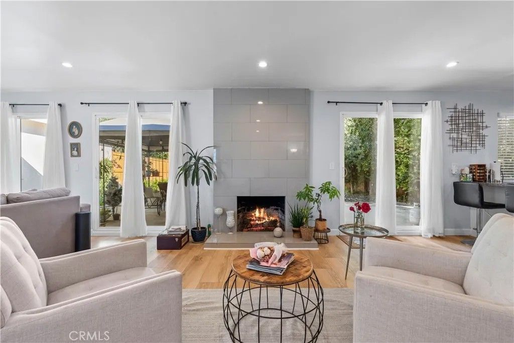 Photo of 22229 Covello Street, Canoga Park, CA 91303 (MLS # GD26010358)