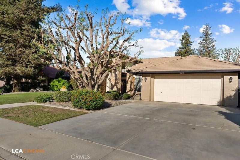 2512 Oak View Court