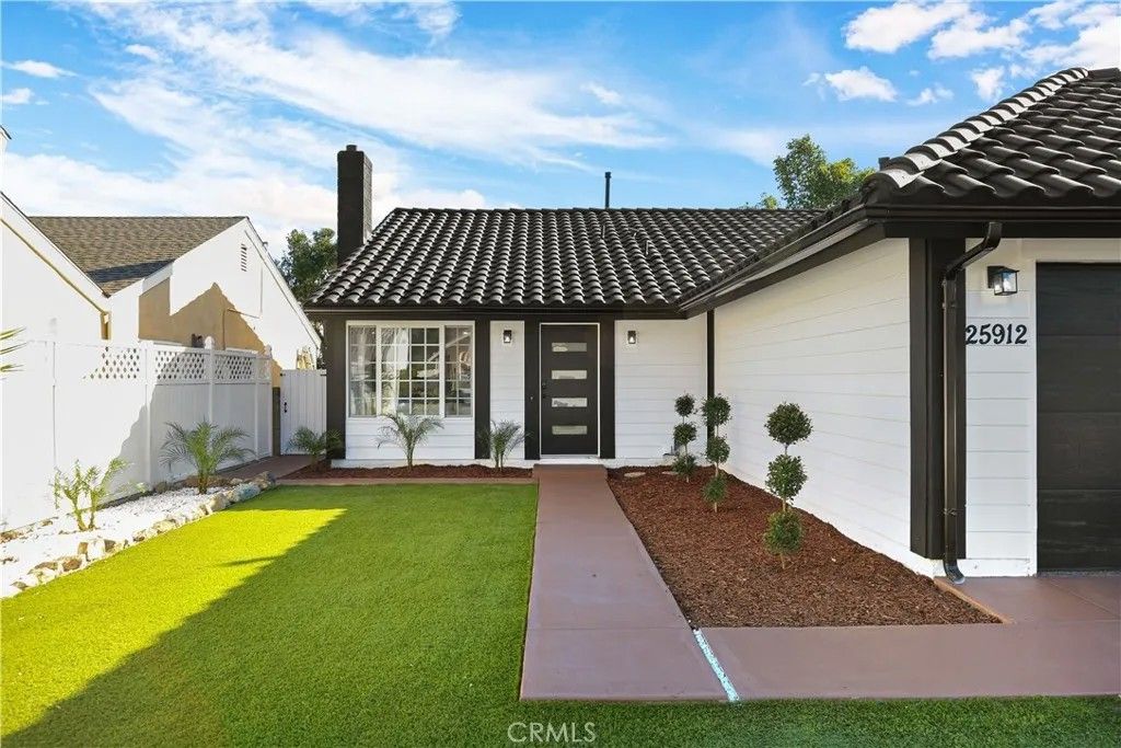 Photo of 25912 Spruce Lane, Laguna Hills, CA 92653 (MLS # OC26001440)