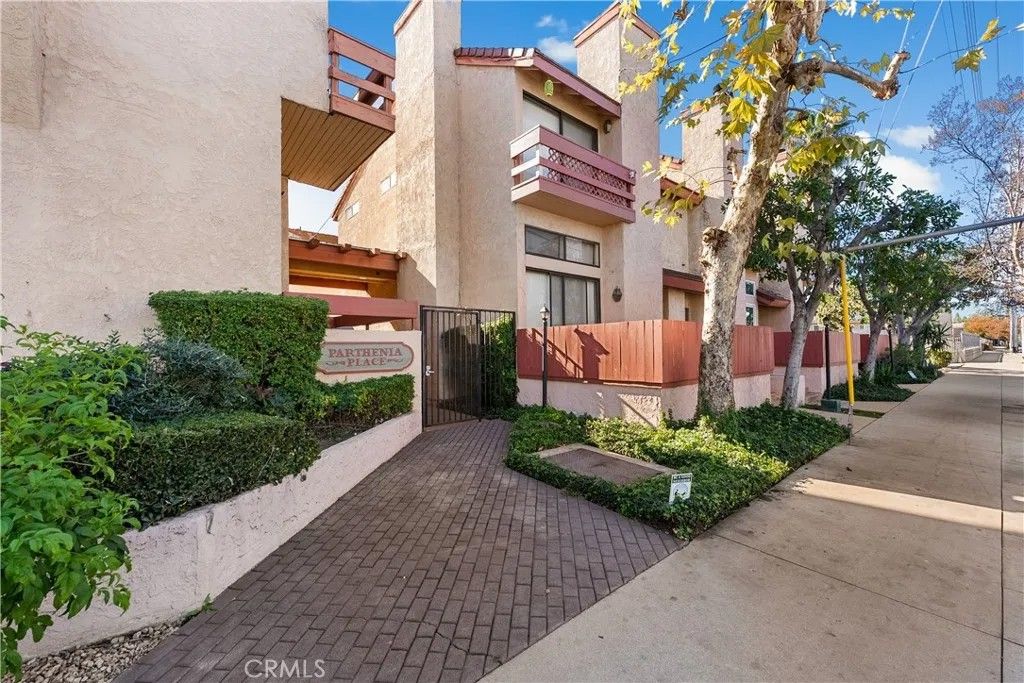 Photo of 21054 Parthenia #11, Canoga Park, CA 91304 (MLS # GD25276820)