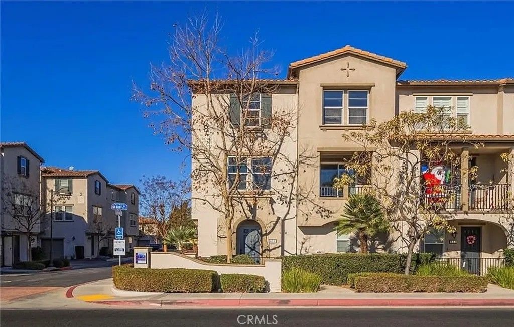 Photo of 955 S Bluff Rd, Montebello, CA 90640 (MLS # PW26010305)