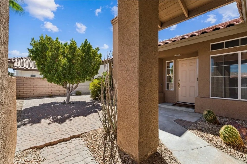 69921 Willow Lane