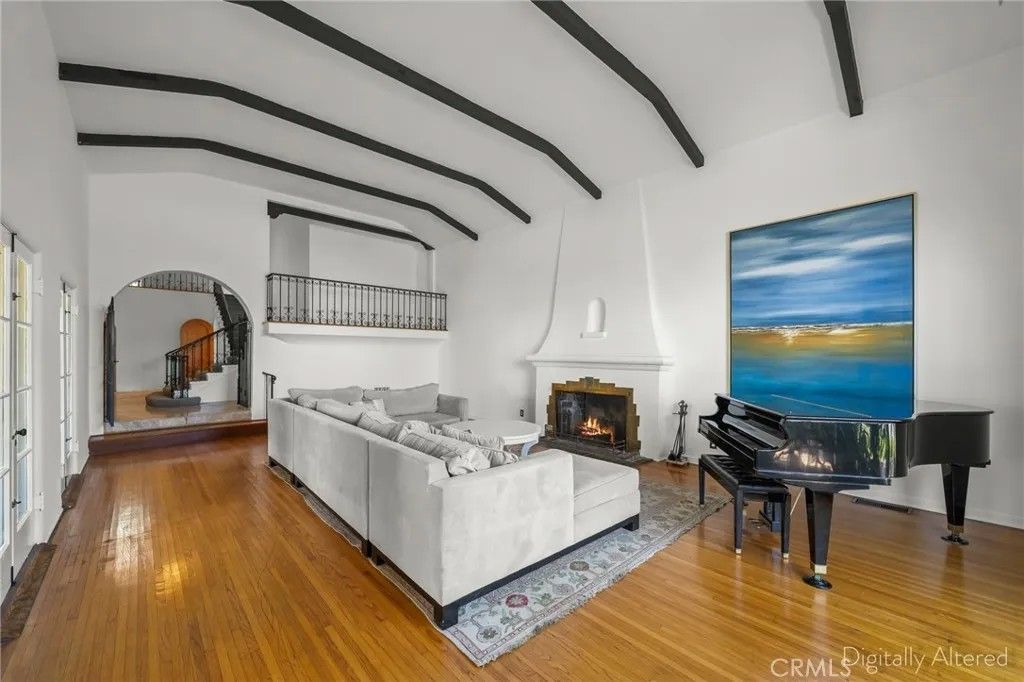 Photo of 112 N. Highland Ave, Hancock Park, CA 90036 (MLS # PW26053663)