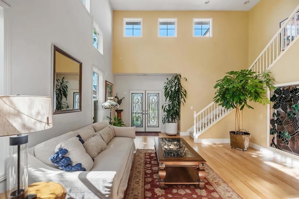 5073 Sea Mist Ct.