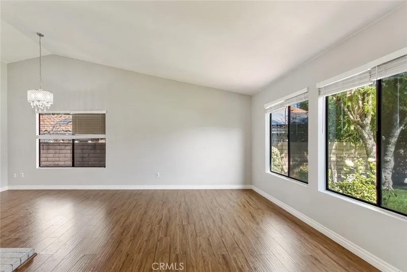 1123 Cleghorn