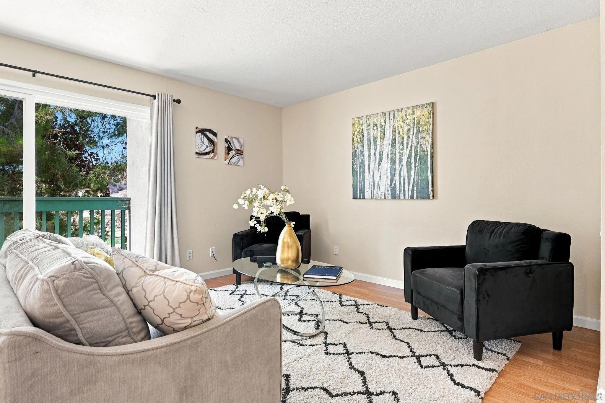4064 Herfano Ave 251