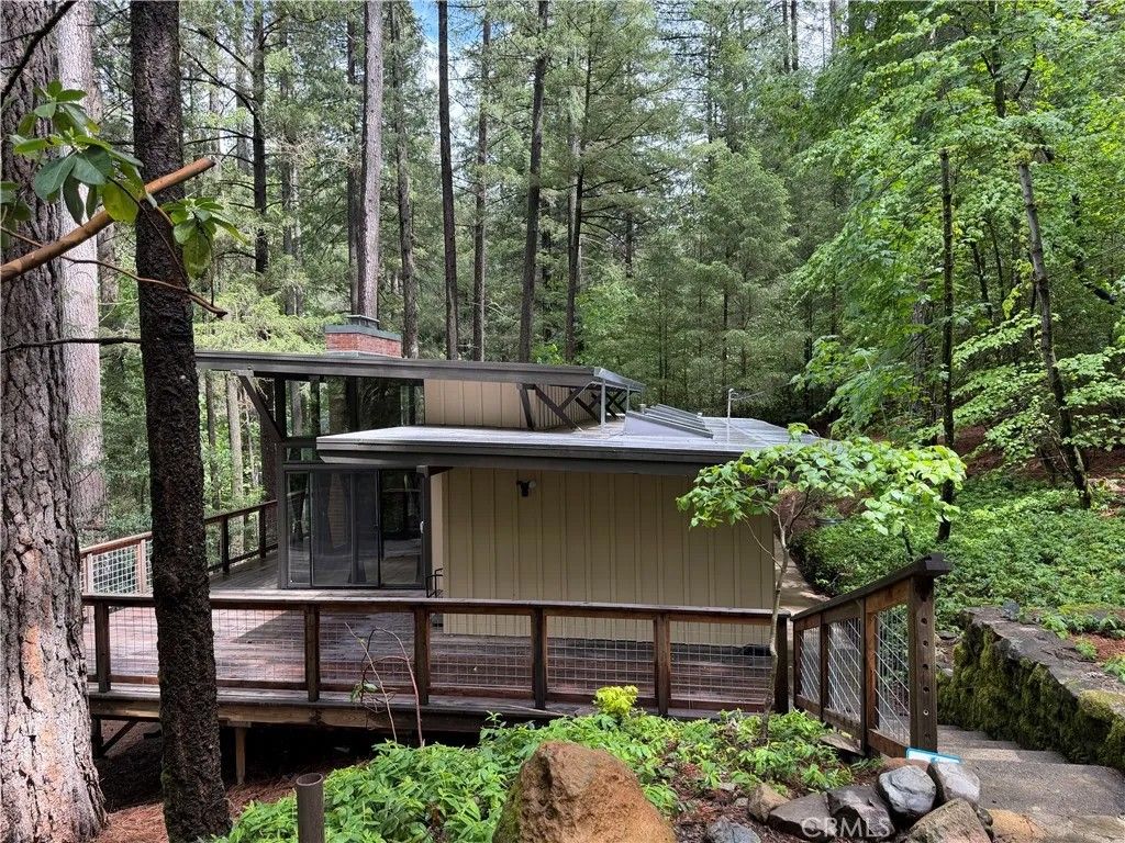 Photo of 16498 Cobb Blvd, Cobb, CA 95426 (MLS # LC26086642)