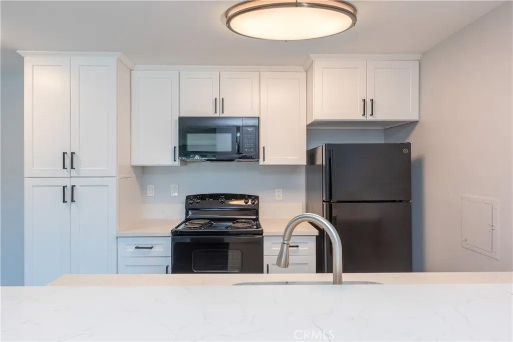 5585 E Pacific Coast 174