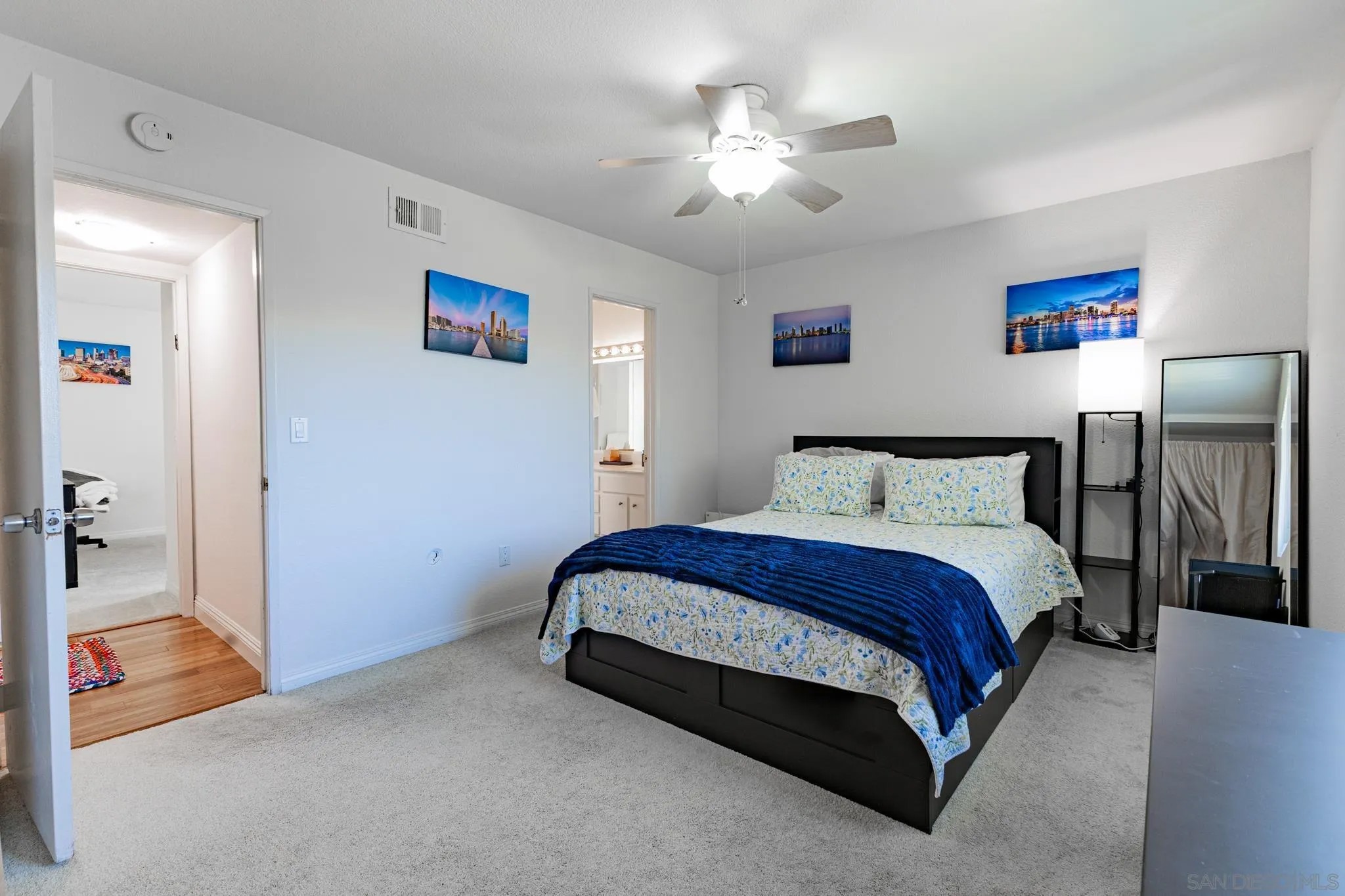 8128 Hillandale