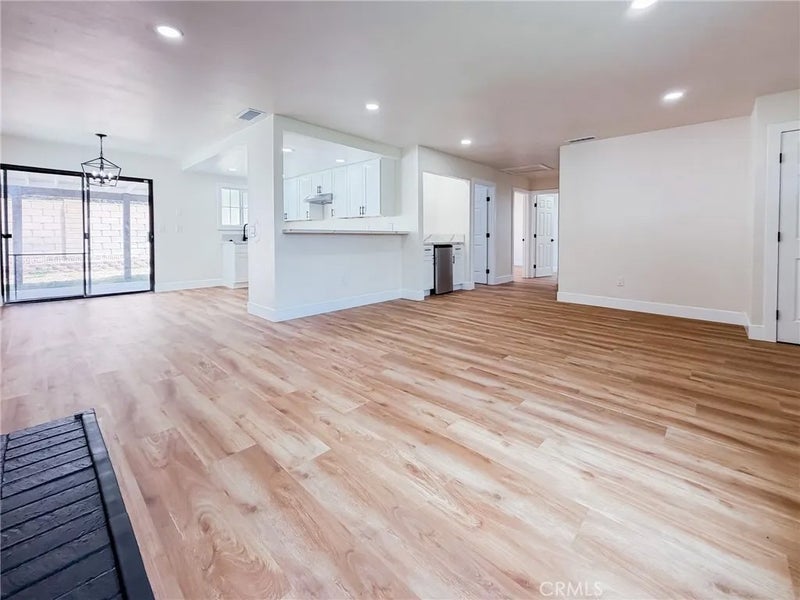 2127 Valleywood