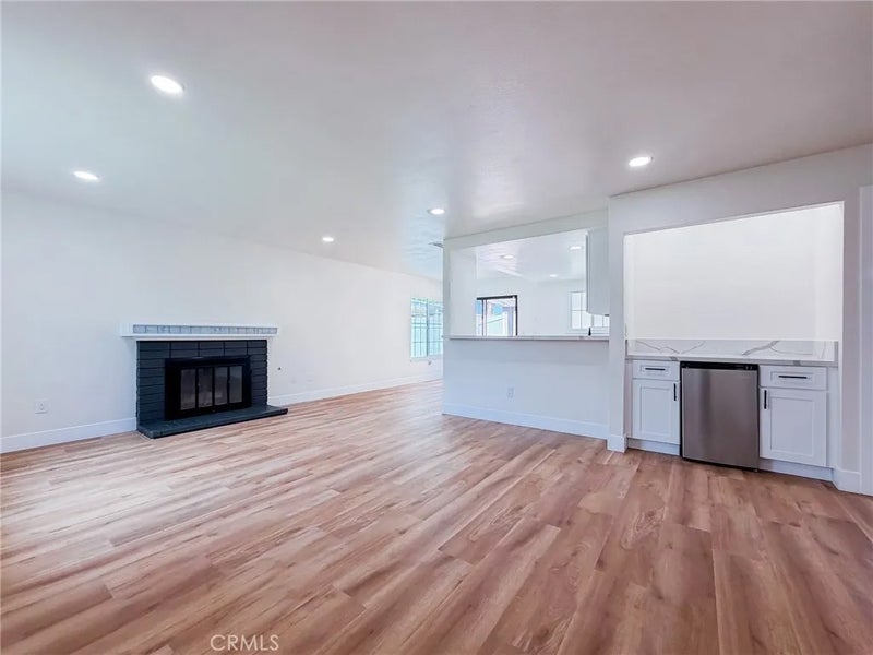 2127 Valleywood