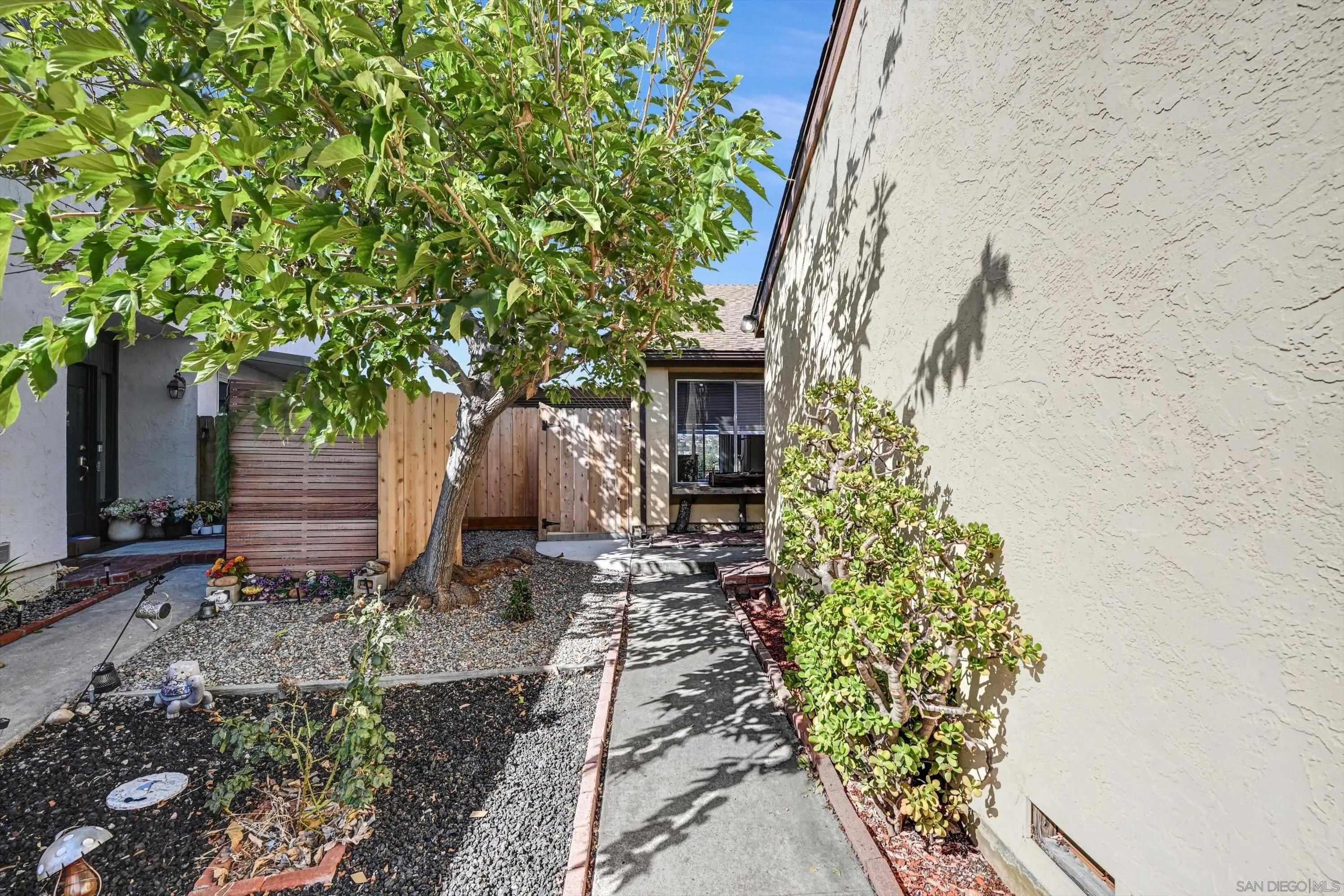 8858 Capcano Rd