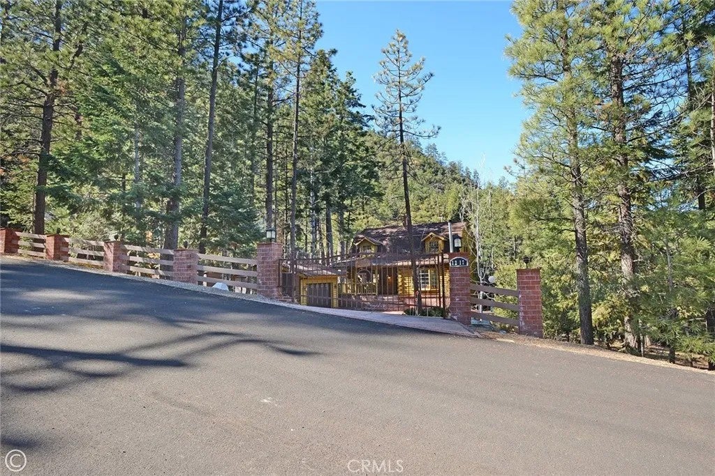 1217 Azalea Drive