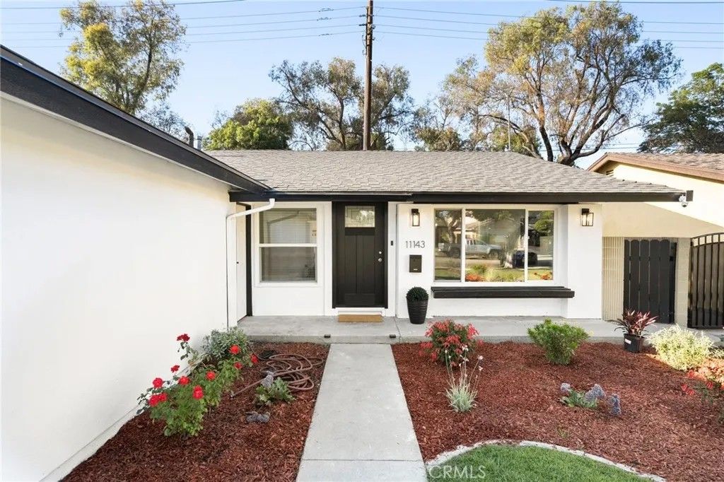 Photo of 11143 Gonsalves Pl, Cerritos, CA 90703 (MLS # OC25265721)