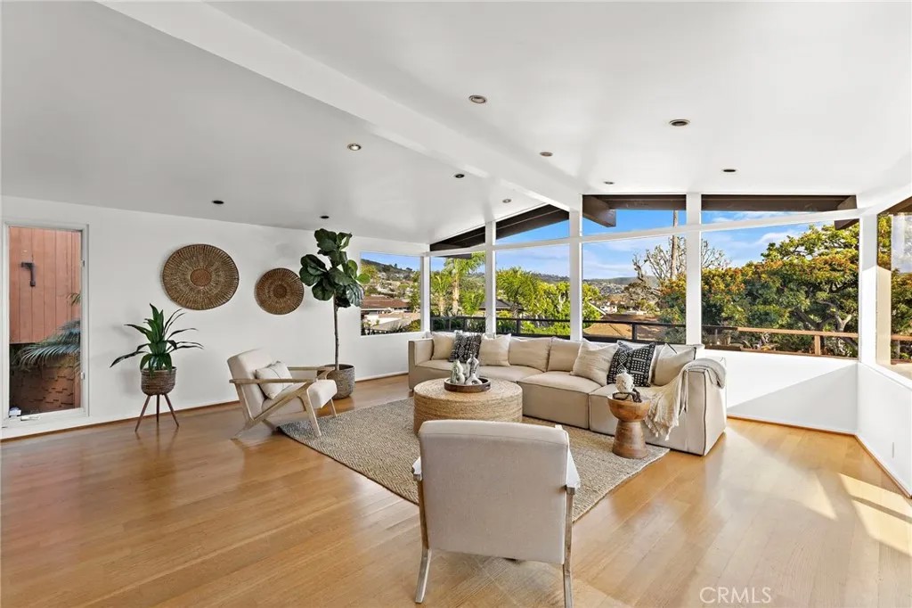 159 Crescent Bay Drive
