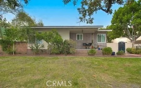 835 E Foothill Boulevard