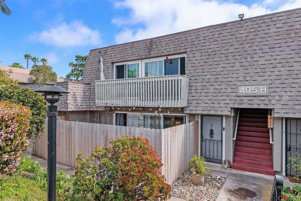 Photo of 405 Requeza Street #H9, Encinitas, CA 92024 (MLS # NDP2602821)