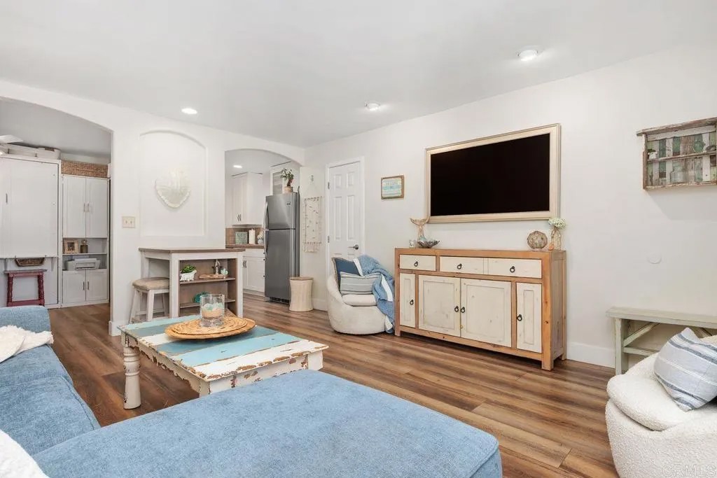 405 Requeza Street H9