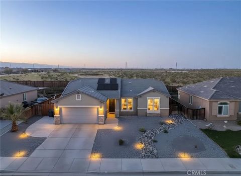 Photo of 15592 Red Oak Way, Victorville, CA 92394 (MLS # SW26048784)