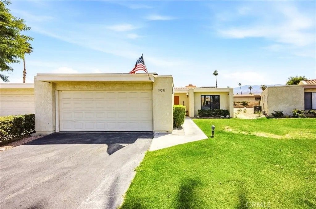 Photo of 74231 Santa Rosa Cir, Palm Desert, CA 92260 (MLS # DW26091235)